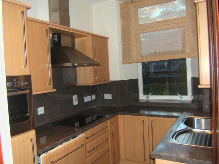 2 Bedroom Flat To Rent In B Chattan Place, Aberdeen, AB10