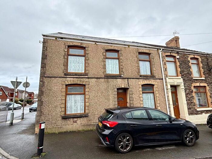 4 Bedroom End Terrace House For Sale In Loughor Road, Gorseinon, Swansea, SA4