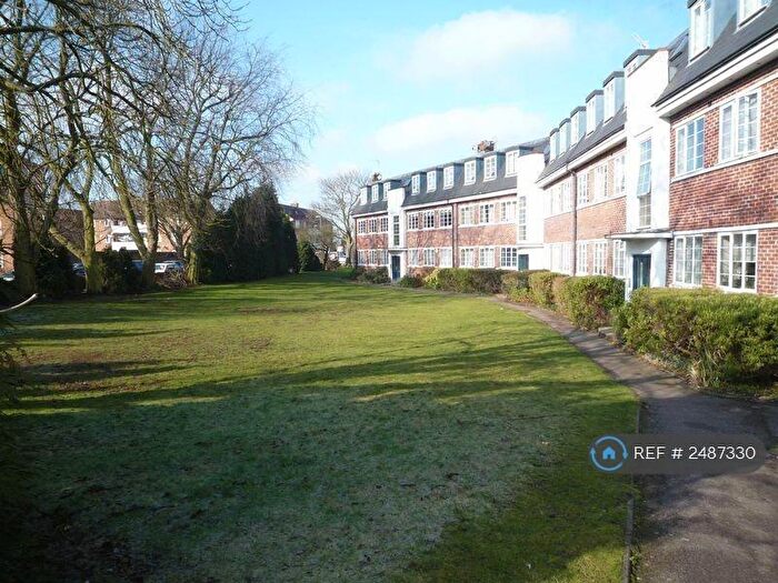 2 Bedroom Flat To Rent In Greendale, London, NW7