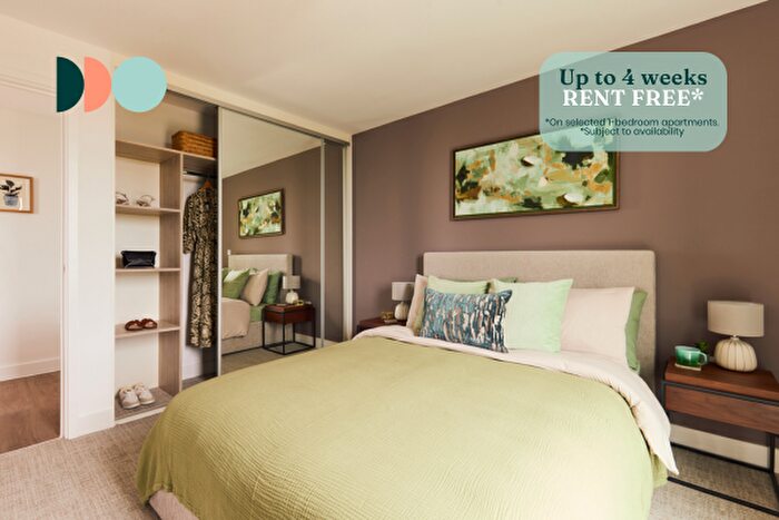 1 Bedroom Apartment To Rent In Avebury Boulevard, Milton Keynes, Buckinghamshire, MK9