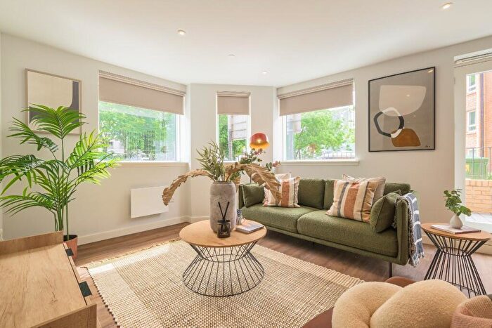 2 Bedroom Apartment To Rent In St. Vincent Street, Glasgow, G3