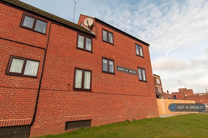 1 Bedroom Flat To Rent In Christchurch Court, Banbury, OX16