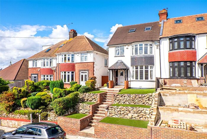 4 Bedroom Semi-detached House For Sale In Dennis Road, Gravesend, Kent, DA11