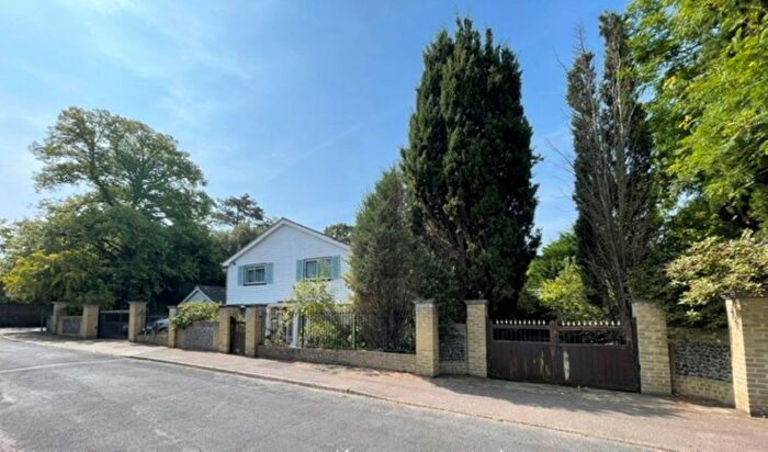 4 Bedroom Detached House For Sale In Fig Tree Road, Broadstairs, CT10