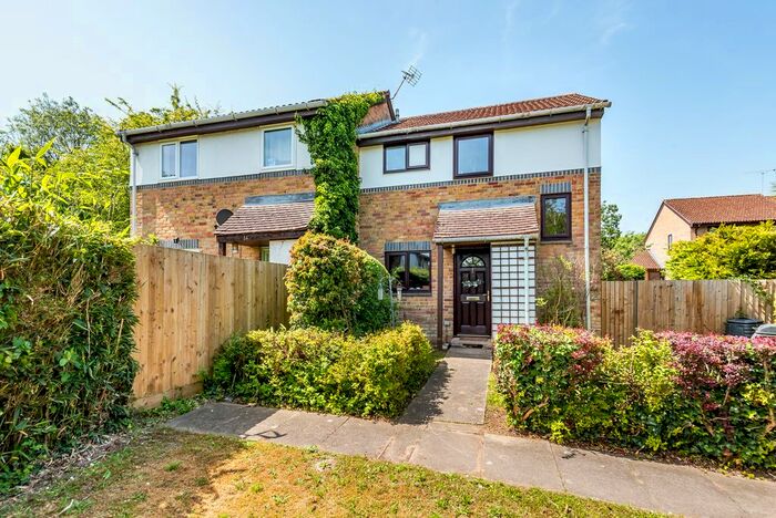 2 Bedroom Semi-Detached House To Rent In Plough Way, Winchester, SO22