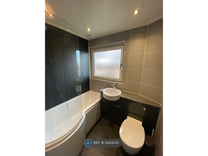 2 Bedroom End Of Terrace House To Rent In Craigmount, Kirkcaldy, KY2