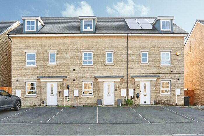 4 Bedroom Terraced House For Sale In Fulton Crescent, Silsden, Keighley, BD20