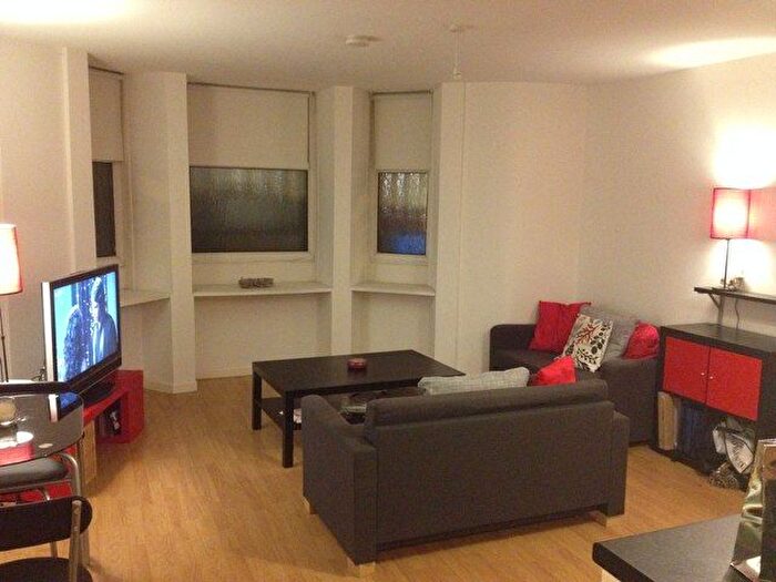 1 Bedroom Flat To Rent In Holland Street, City Centre, Glasgow, G2
