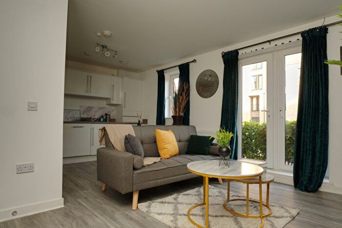 2 Bedroom Flat To Rent In Elsie Inglis Way, Edinburgh, EH7