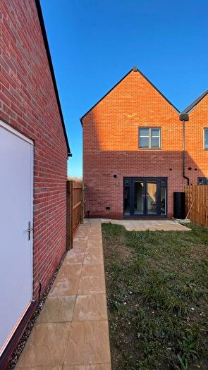 3 Bedroom Semi Detached House To Rent In Arthur Juniper Close, Chelmsford, CM1