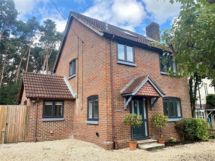4 Bedroom Detached House To Rent In Saunders Lane, Awbridge, Romsey, Hampshire, SO51