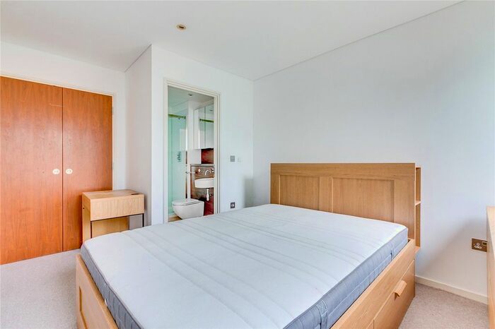 2 Bedroom Flat To Rent In Balham Grove, London, SW12