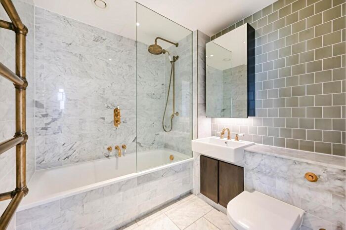 2 Bedroom Apartment To Rent In Lessing Building, West Hampstead Square, NW6