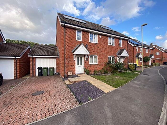 3 Bedroom Semi-Detached House To Rent In Mill Gardens, Southampton, SO18