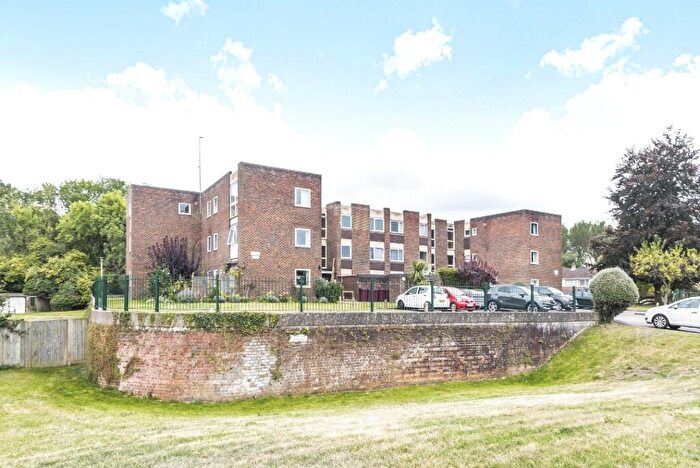 2 Bedroom Flat For Sale In Southcote Manor, Hatford Road, Reading, Berkshire, RG30