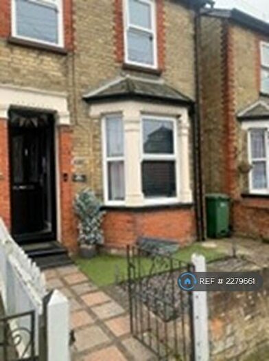 3 Bedroom Semi-Detached House To Rent In Rayne Road, Braintree, CM7