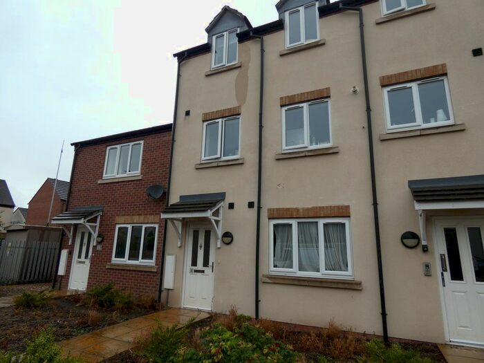 2 Bedroom Flat To Rent In Castle Street, Hadley, Telford, TF1