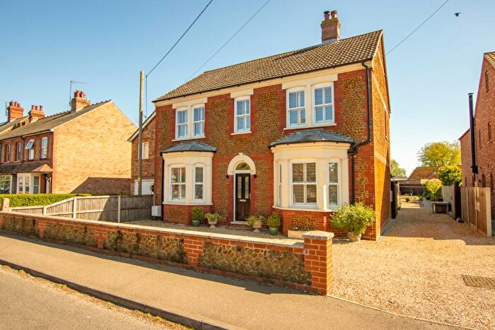 4 Bedroom Detached House For Sale In Station Road, Snettisham, PE31