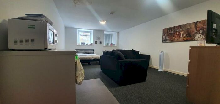 Studio To Rent In Lower Dolcliffe Road, Doncaster, S64