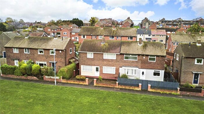 3 Bedroom Semi Detached House For Sale In Tyne View Gardens, Pelaw, Gateshead, NE10