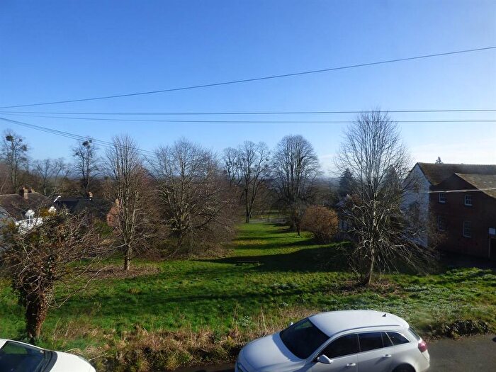 2 Bedroom End Of Terrace House For Sale In Oxford Road, Malvern, Worcestershire, WR14