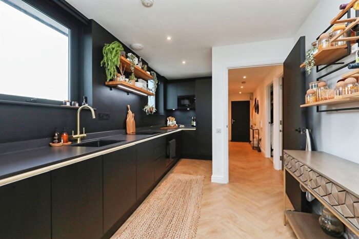 2 Bedroom Flat For Sale In Paper Mill Yard, Norwich, NR1