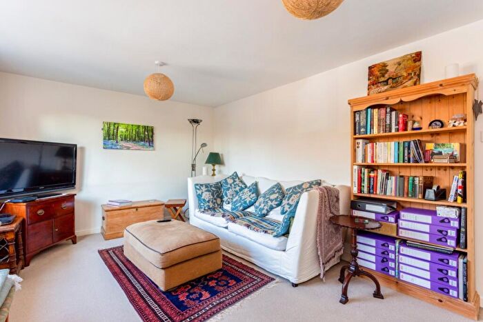 3 Bedroom Flat To Rent In George Lane Marlborough, SN8