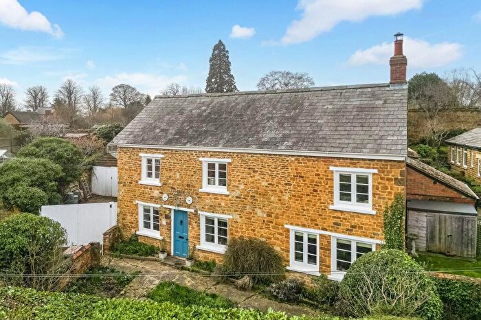 4 Bedroom Detached House For Sale In Philcote Street, Deddington, Banbury, Oxfordshire, OX15