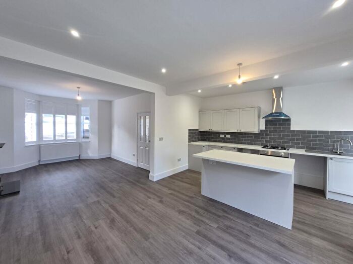 3 Bedroom House To Rent In Willow Road, Carlton, NG4