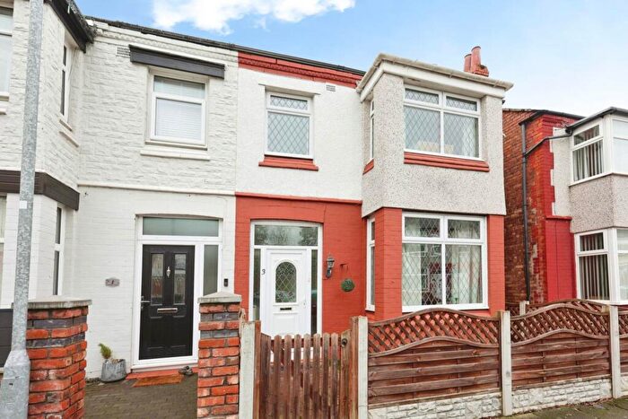 3 Bedroom Semi-Detached House For Sale In Silverdale Road, Bebington, CH63