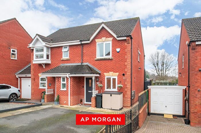 2 Bedroom Semi Detached House For Sale In Barnswood Close, Halesowen, West Midlands, B63
