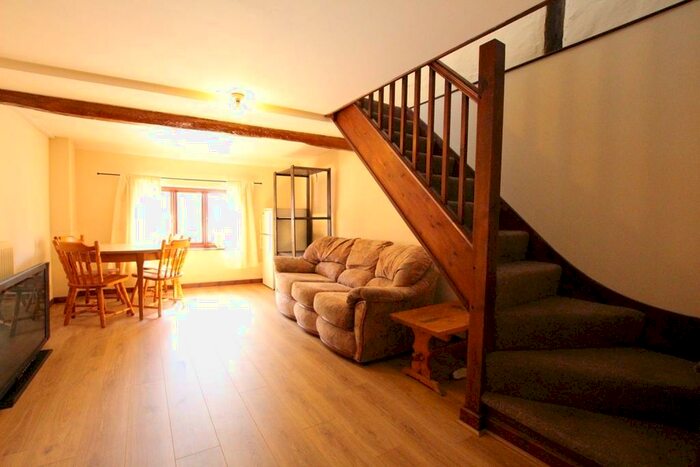 1 Bedroom Flat To Rent In High Street, Tewkesbury, GL20