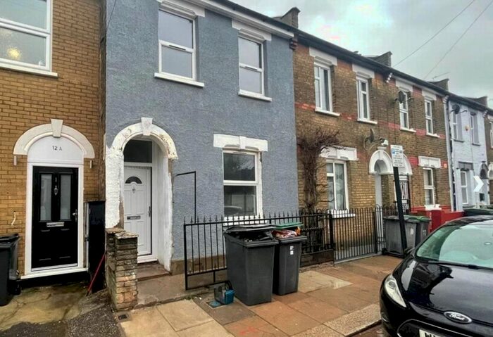 1 Bedroom Flat To Rent In Baronet Grove, London, N17
