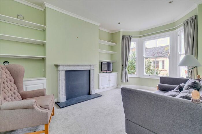 2 Bedroom Flat To Rent In College Place, Camden, NW1