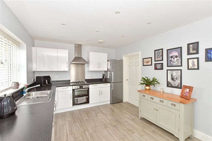 4 Bedroom Detached House For Sale In Millennium Way, Heathfield, East Sussex, TN21