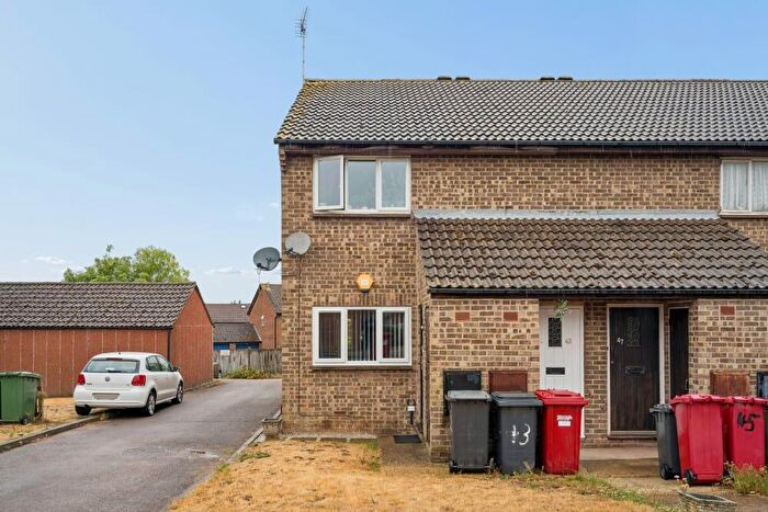 1 Bedroom Maisonette For Sale In Fotheringay Gardens, Slough, SL1