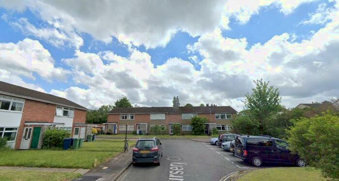 2 Bedroom Apartment To Rent In Nursery Close, Headington, OX3