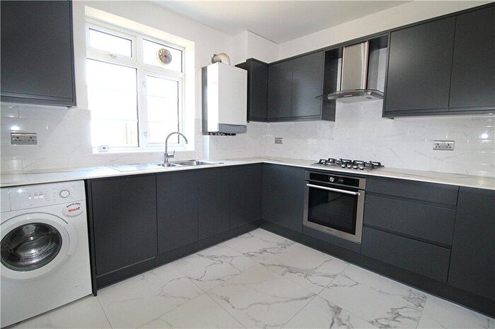 2 Bedroom Apartment To Rent In Addiscombe Road, Croydon, CR0