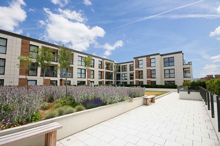 2 Bedroom Flat To Rent In Skerne Road, Kingston Upon Thames, KT2