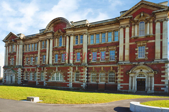 2 Bedroom Flat To Rent In Platform Road, Southampton, SO14