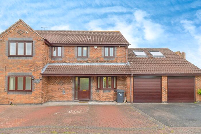 5 Bedroom Detached House For Sale In Foxglove Road, Hamilton, Leicester, LE5