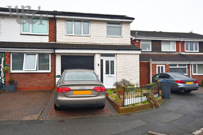 3 Bedroom Semi-Detached House For Sale In Grenville Drive, Birmingham, B23