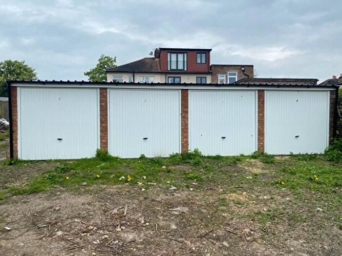 Garage / Parking To Rent In Hubbard Road, London, SE27