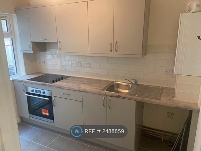 1 Bedroom Flat To Rent In Almora, Cardigan, SA43