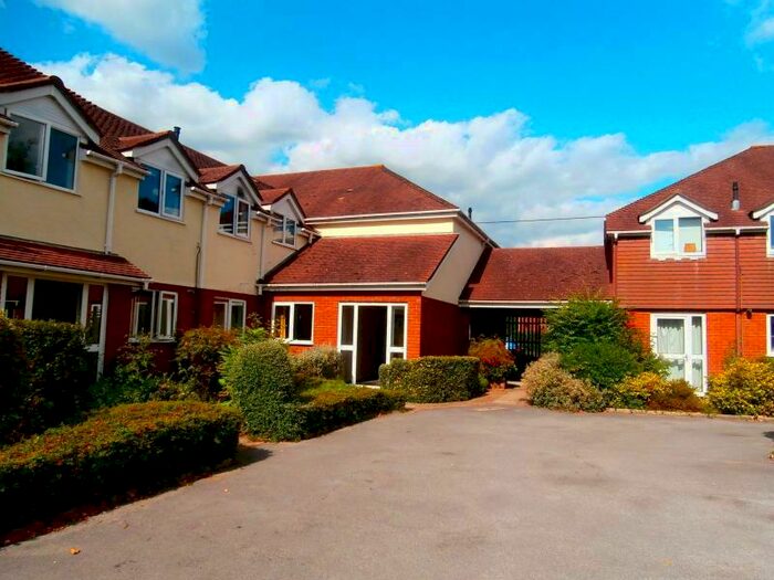 2 Bedroom Flat To Rent In Flat Royston Court Stanley Road, Totton, Southampton, SO40
