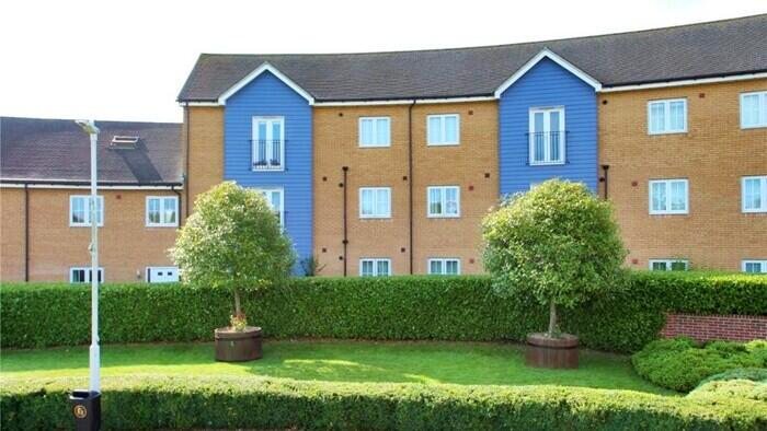 2 Bedroom Flat For Sale In Lucerna Court, Bradbrook Drive, Longfield, Kent, DA3