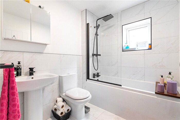 2 Bedroom End Of Terrace House For Sale In Beckside Close, Addingham, Ilkley, West Yorkshire, LS29