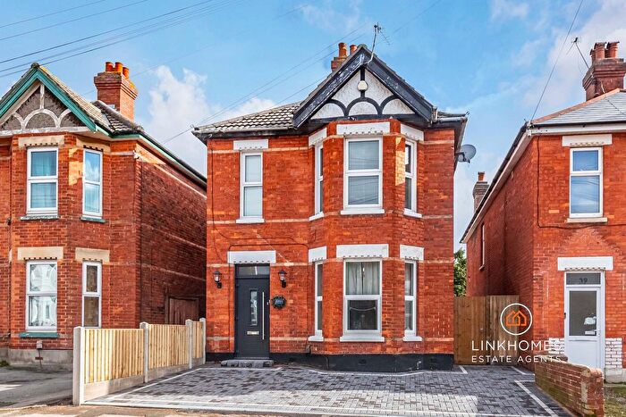 2 Bedroom Flat For Sale In Stanfield Road, Bournemouth, BH9