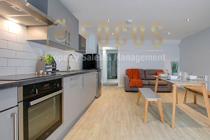 2 Bedroom Apartment To Rent In Clarendon Park Road, Leicester, LE2