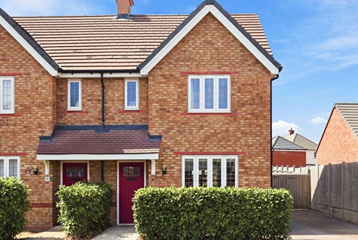 3 Bedroom Semi-Detached House For Sale In Tiger Moth Way, Lower Stondon, SG16